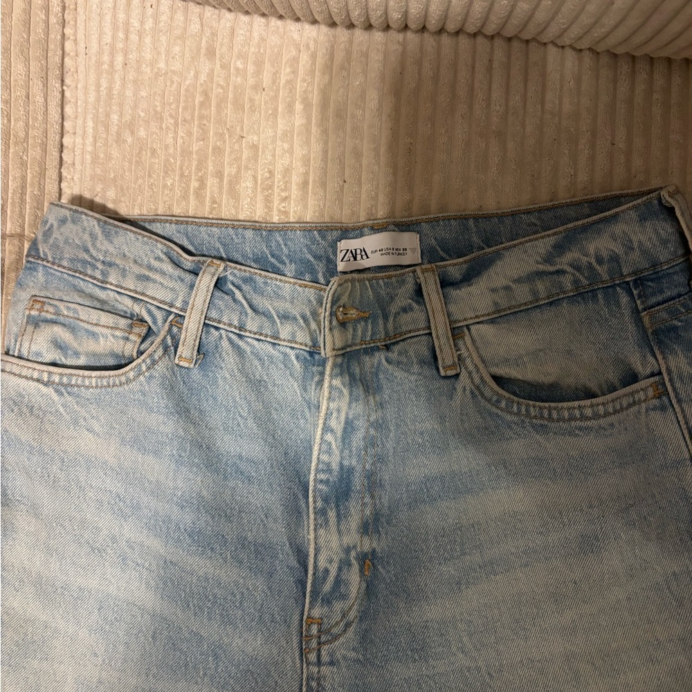 ZARA | Midrise Women’s Light Blue Straight Jeans - Picture 3 of 3